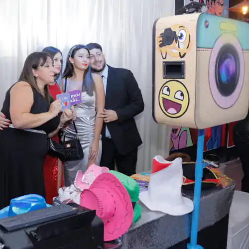 Cabina de selfies. Para cumpleaños y bodas
